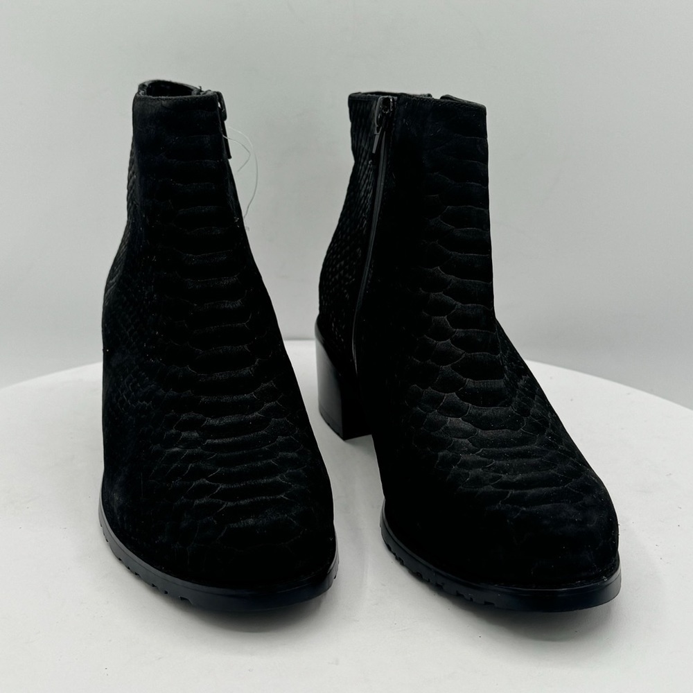 Vaneli Udette Snakeskin Water Resistant‎ Womens Bootie  Size 6  Color Black  NEW